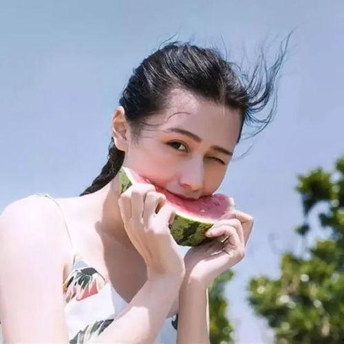 好看吃瓜头像单人女生,邂逅那抹清新甜美的身影
