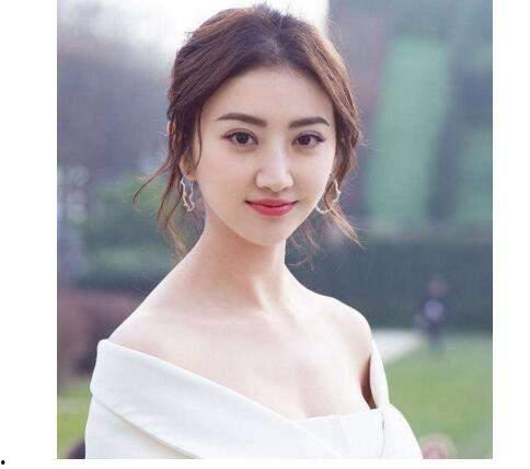 明星景甜的,璀璨星途，魅力绽放