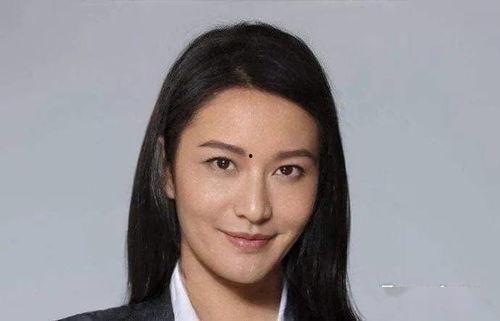 梦见男明星变女明星,男星变女神，揭秘梦中明星的神秘转变