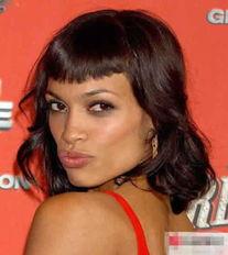 明星撅嘴画面视频,明星们的可爱瞬间大揭秘